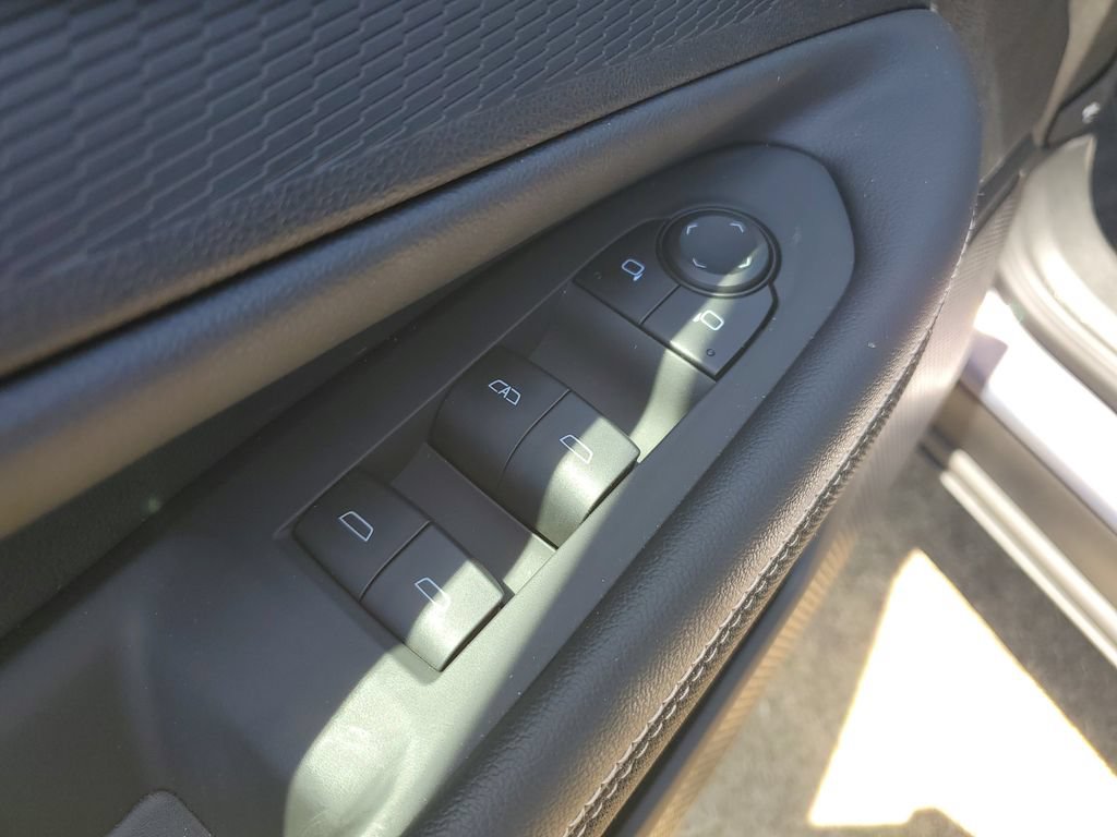 Used 2026 Chevrolet Blazer EV LT w/ Midnight/Sport Edition FWD image 21