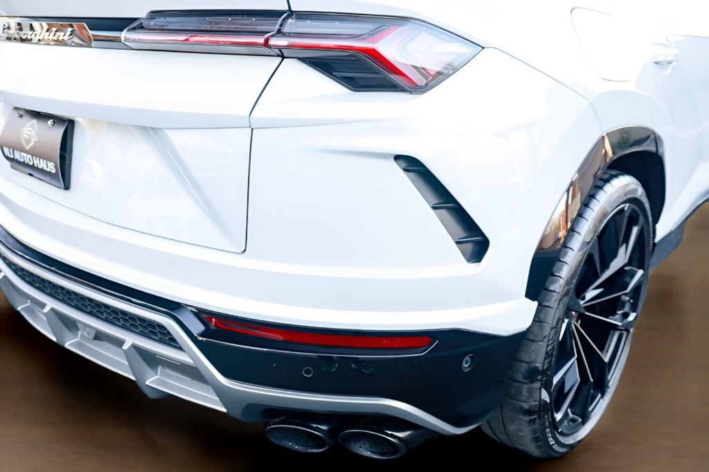 Used 2023 Lamborghini Urus S AWD/4WD image 11
