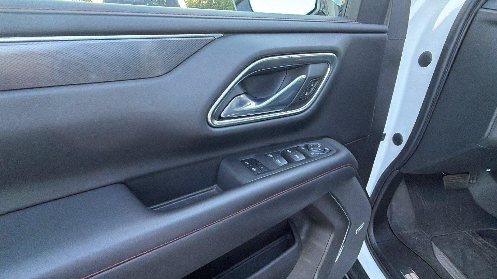 Used 2021 Chevrolet Tahoe RST w/ Luxury Package RWD image 16