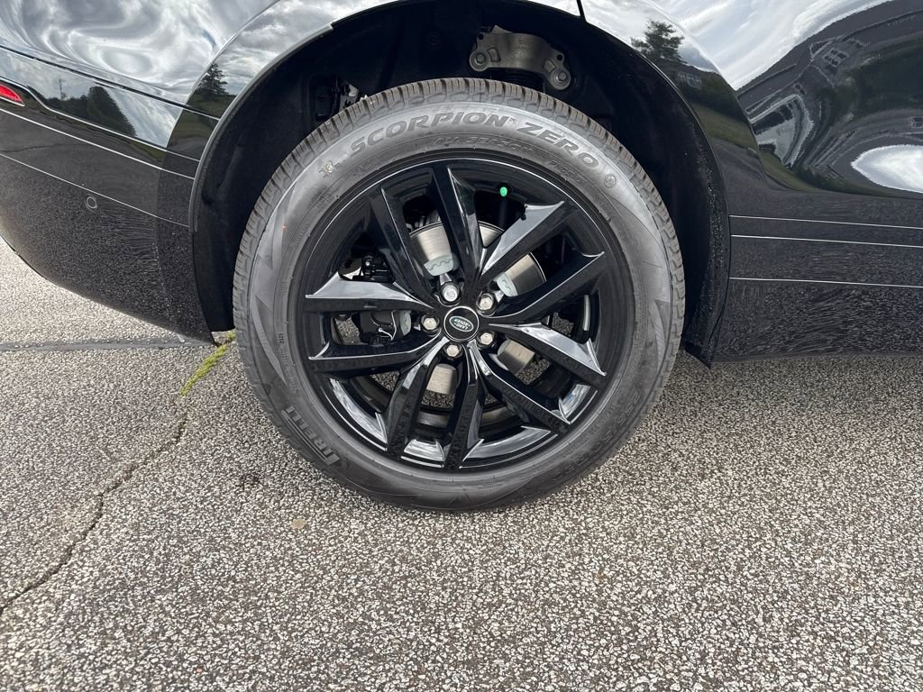 New 2026 Land Rover Range Rover Velar Dynamic SE image 25