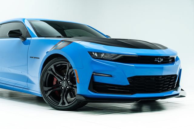 Used 2022 Chevrolet Camaro SS RWD image 4