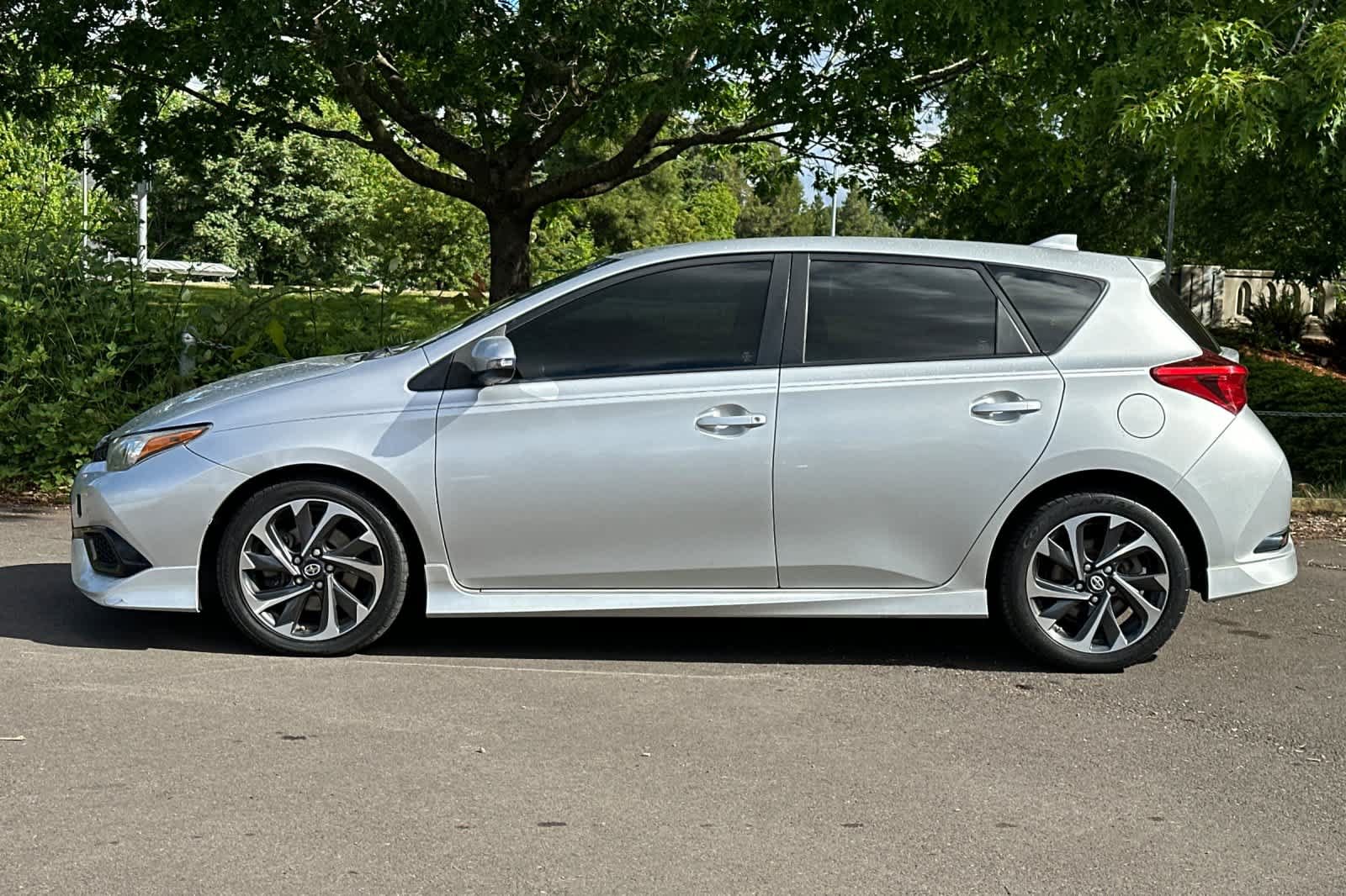 Used 2016 Scion iM FWD image 5