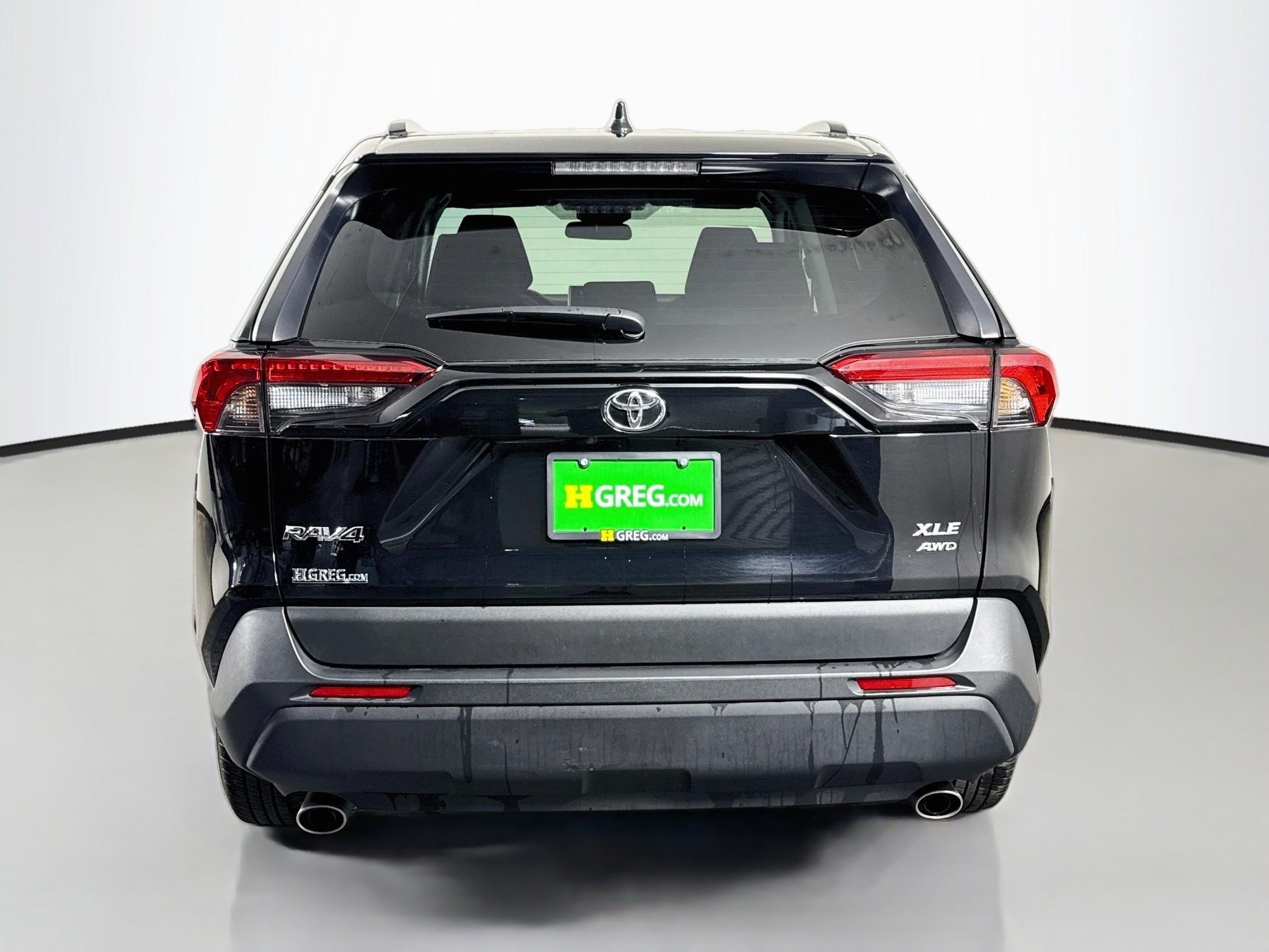Used 2025 Toyota RAV4 XLE AWD/4WD image 8