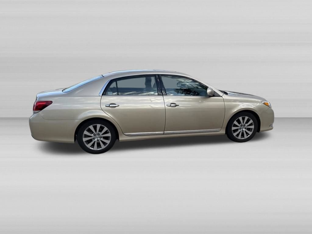 Used 2011 Toyota Avalon Limited FWD image 4