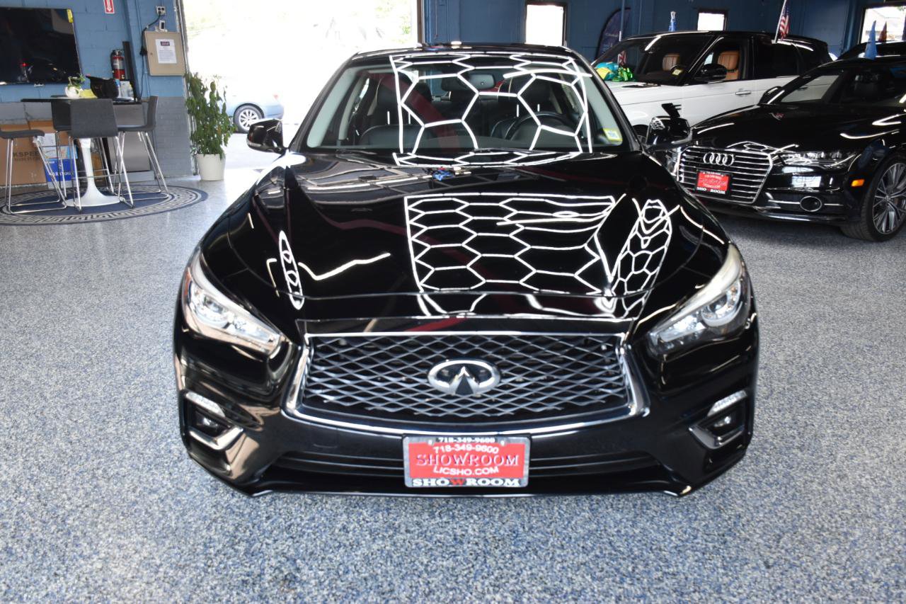Used 2018 INFINITI Q50 Luxe w/ Essential Package (3.0T Luxe) AWD/4WD image 11