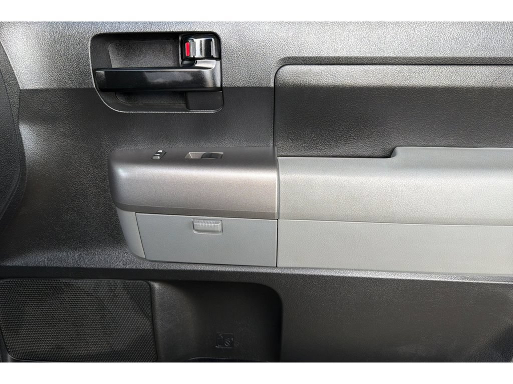 Used 2013 Toyota Tundra 2WD CrewMax w/ SR5 Pkg image 18
