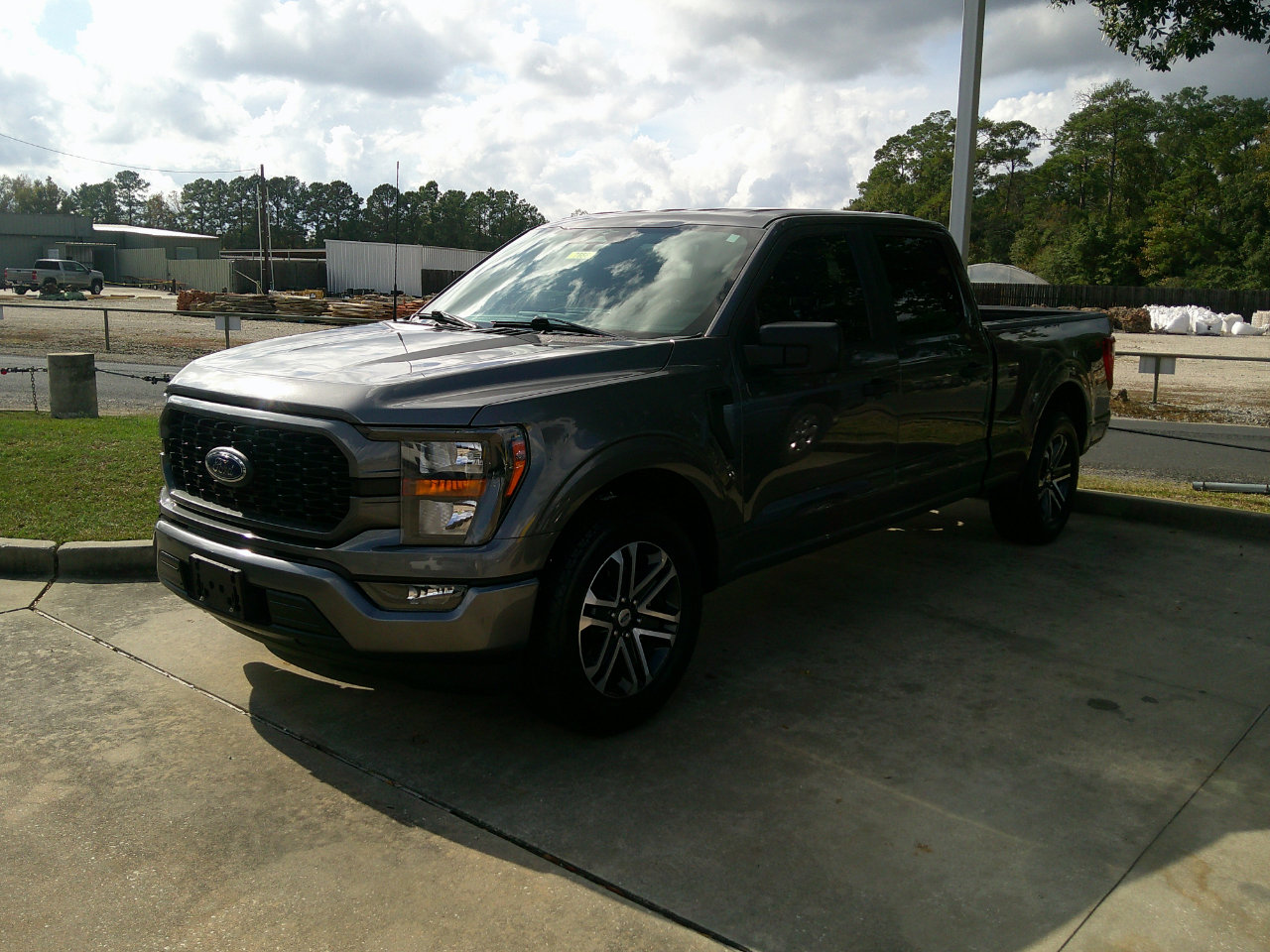 Used 2023 Ford F150 XL w/ STX Appearance Package image 2