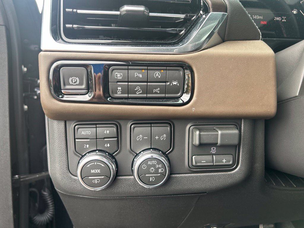 Used 2026 GMC Yukon Denali Ultimate AWD/4WD image 22
