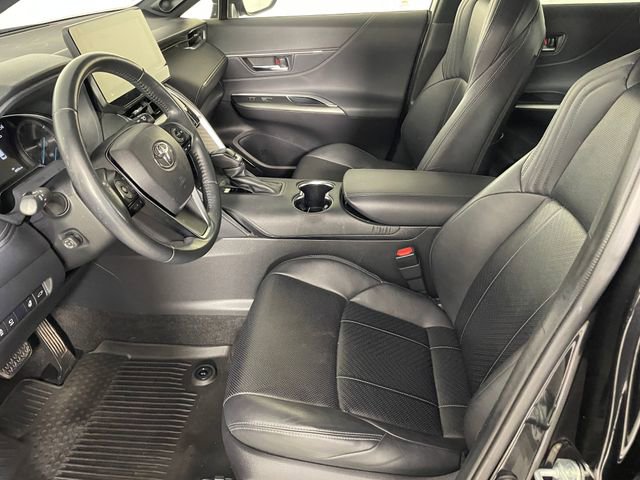 Used 2021 Toyota Venza Limited w/ Advanced Technology Package AWD/4WD image 2