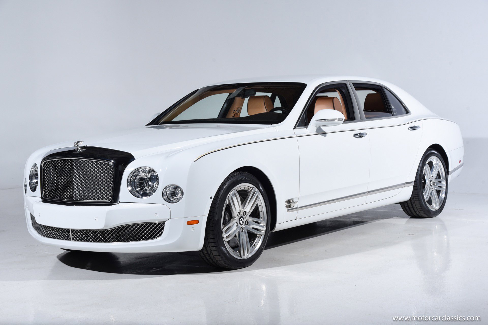Used 2012 Bentley Mulsanne RWD image 3