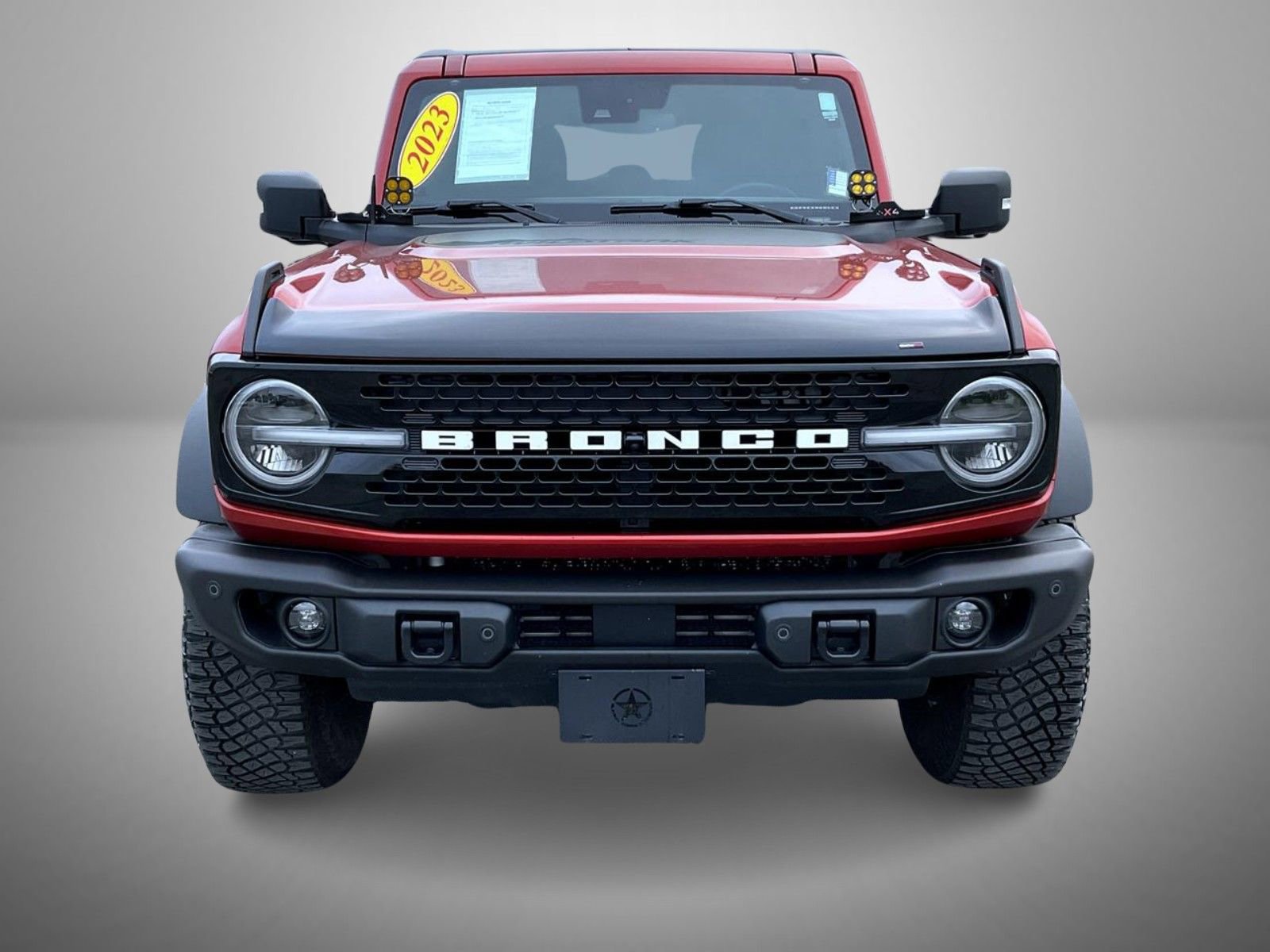 Used 2023 Ford Bronco Wildtrak image 2