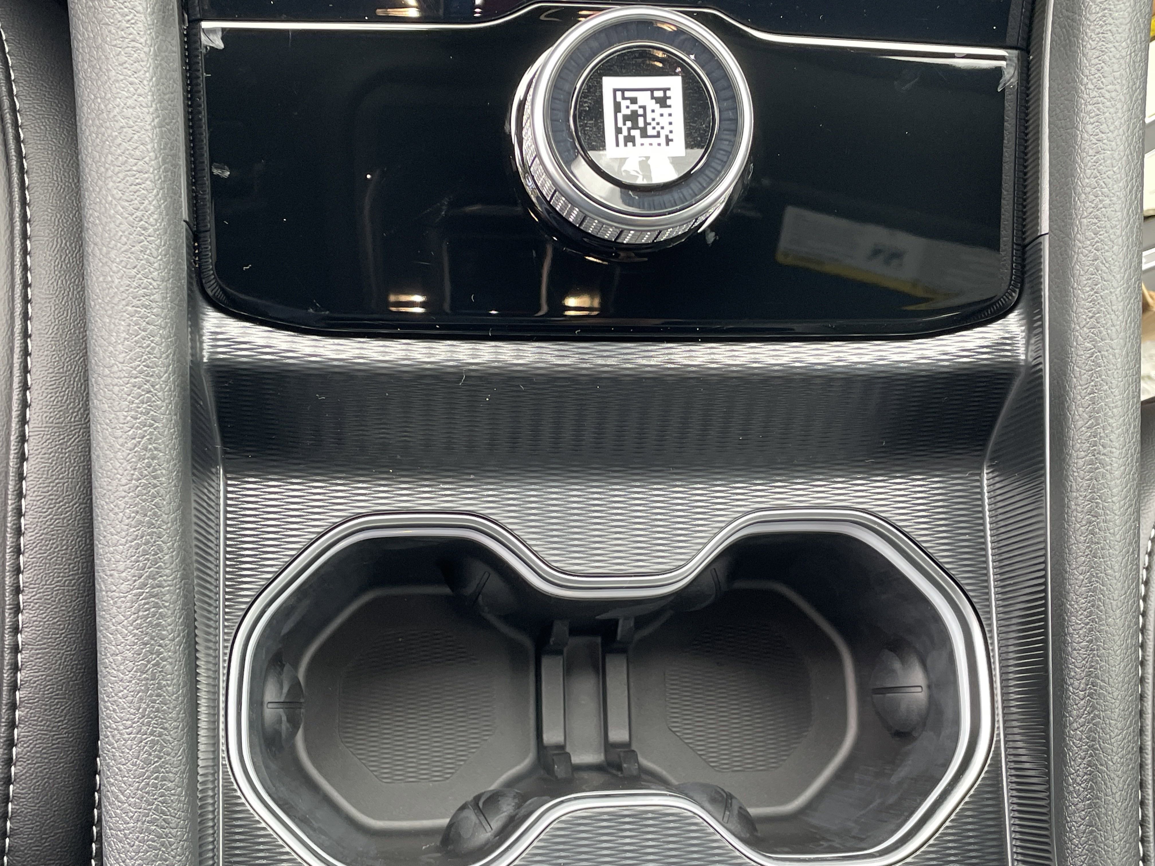 New 2025 Jeep Grand Cherokee Altitude image 29