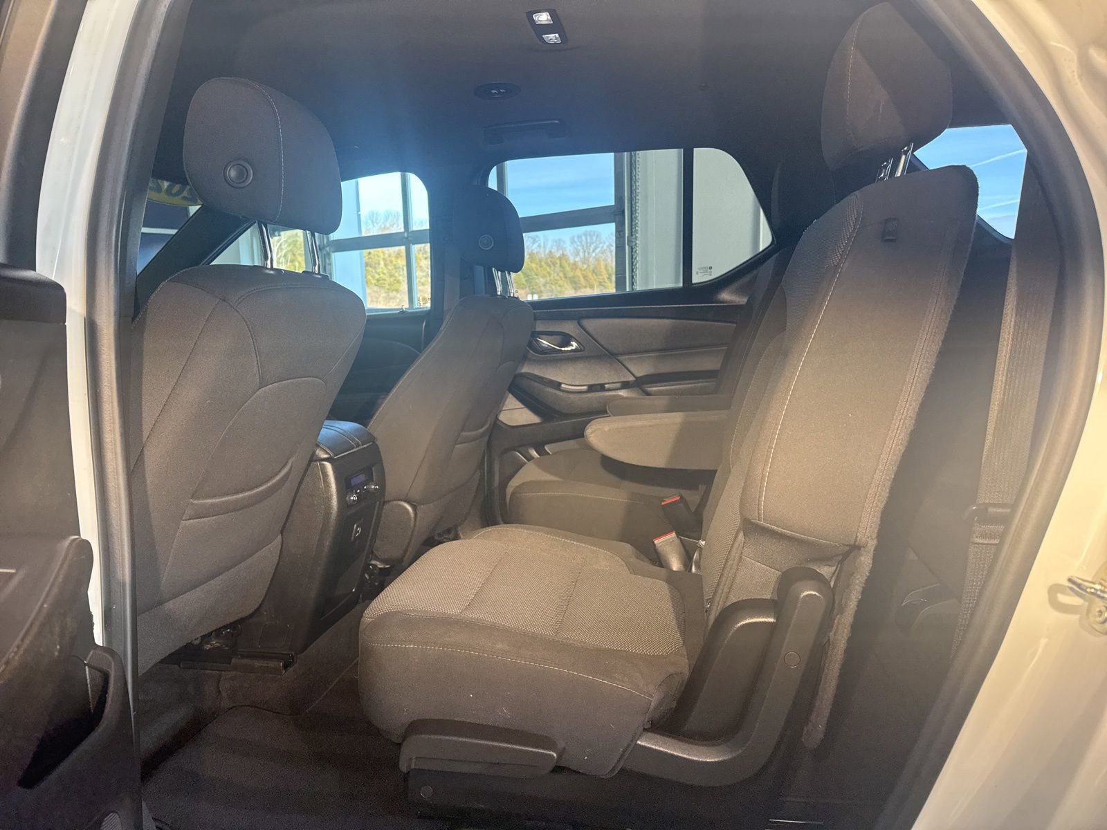 Used 2022 Chevrolet Traverse LT image 17