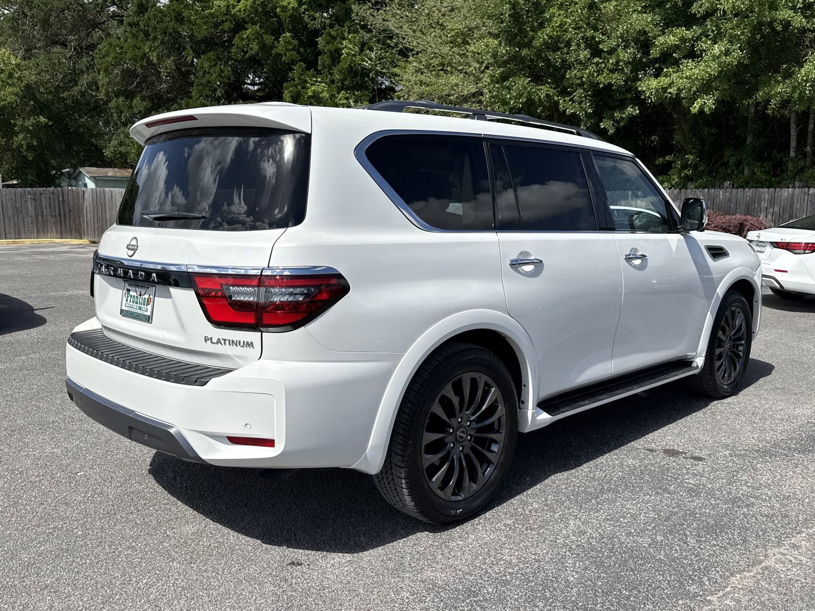 Used 2024 Nissan Armada Platinum w/ Captain's Chairs Package image 5