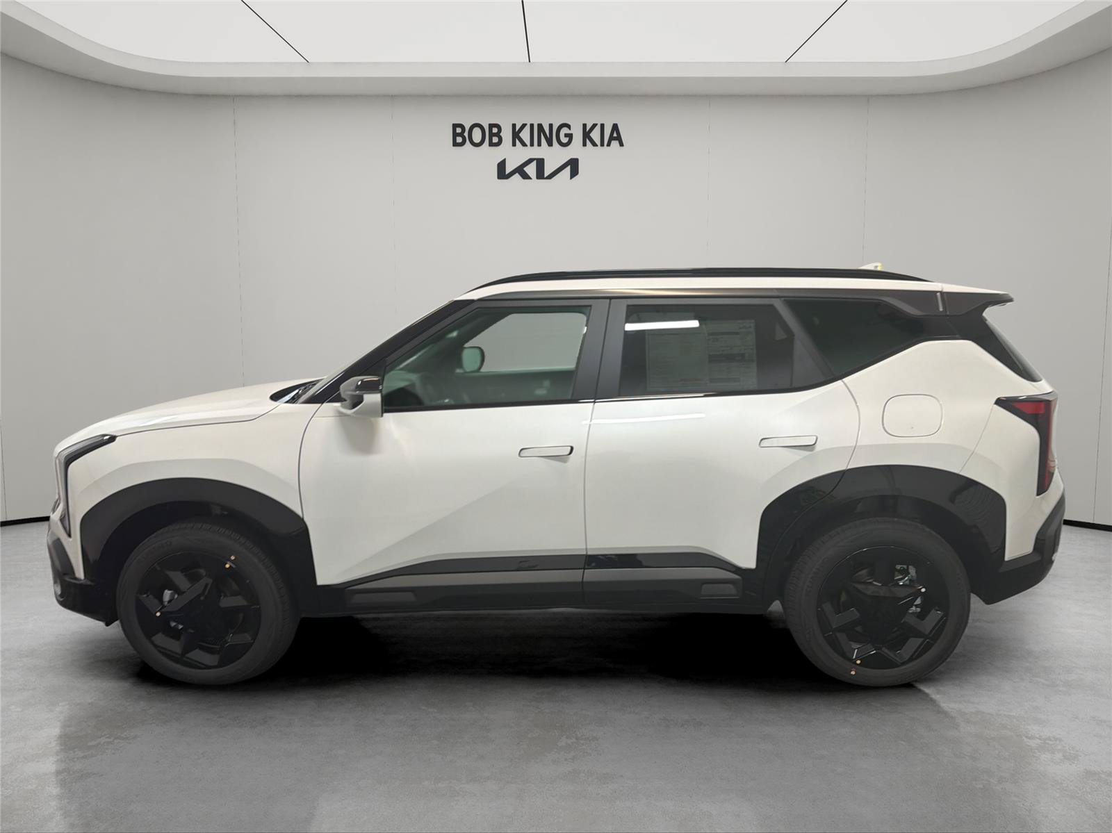 New 2027 Kia Seltos X-Line S w/ X-Line S Premium Package AWD/4WD image 2