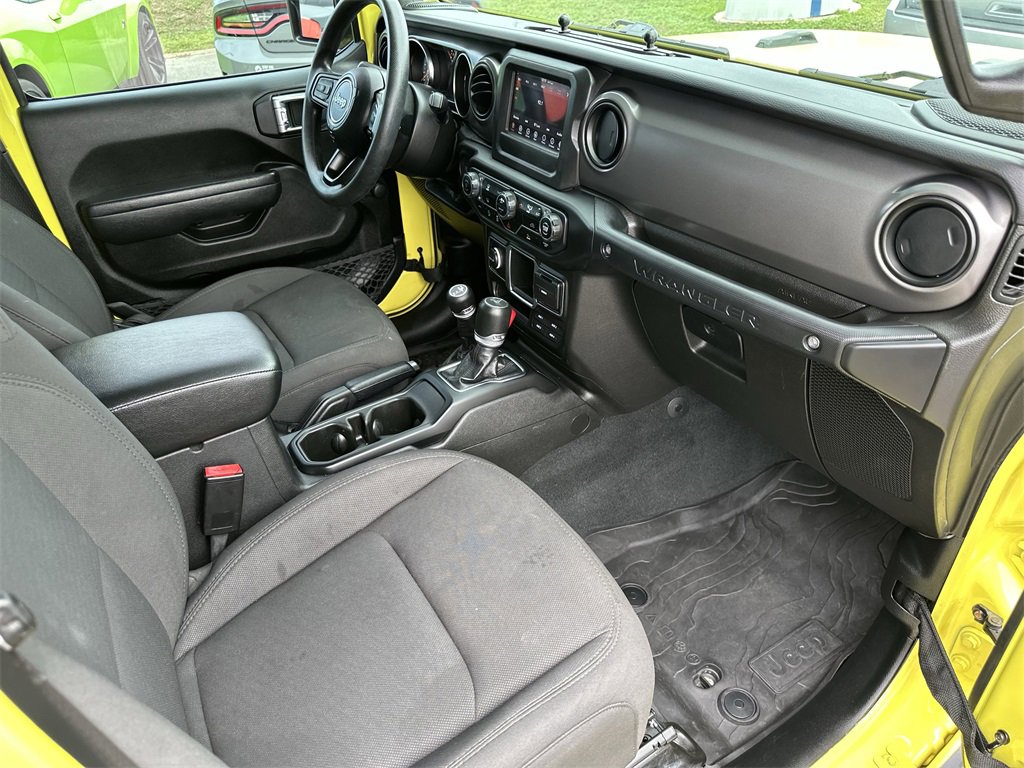 Used 2023 Jeep Wrangler Sport image 33