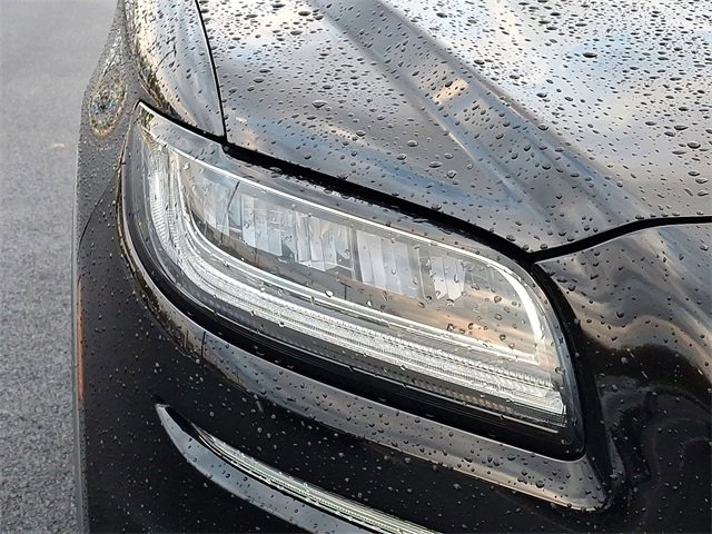 Used 2019 Lincoln Nautilus Reserve image 10