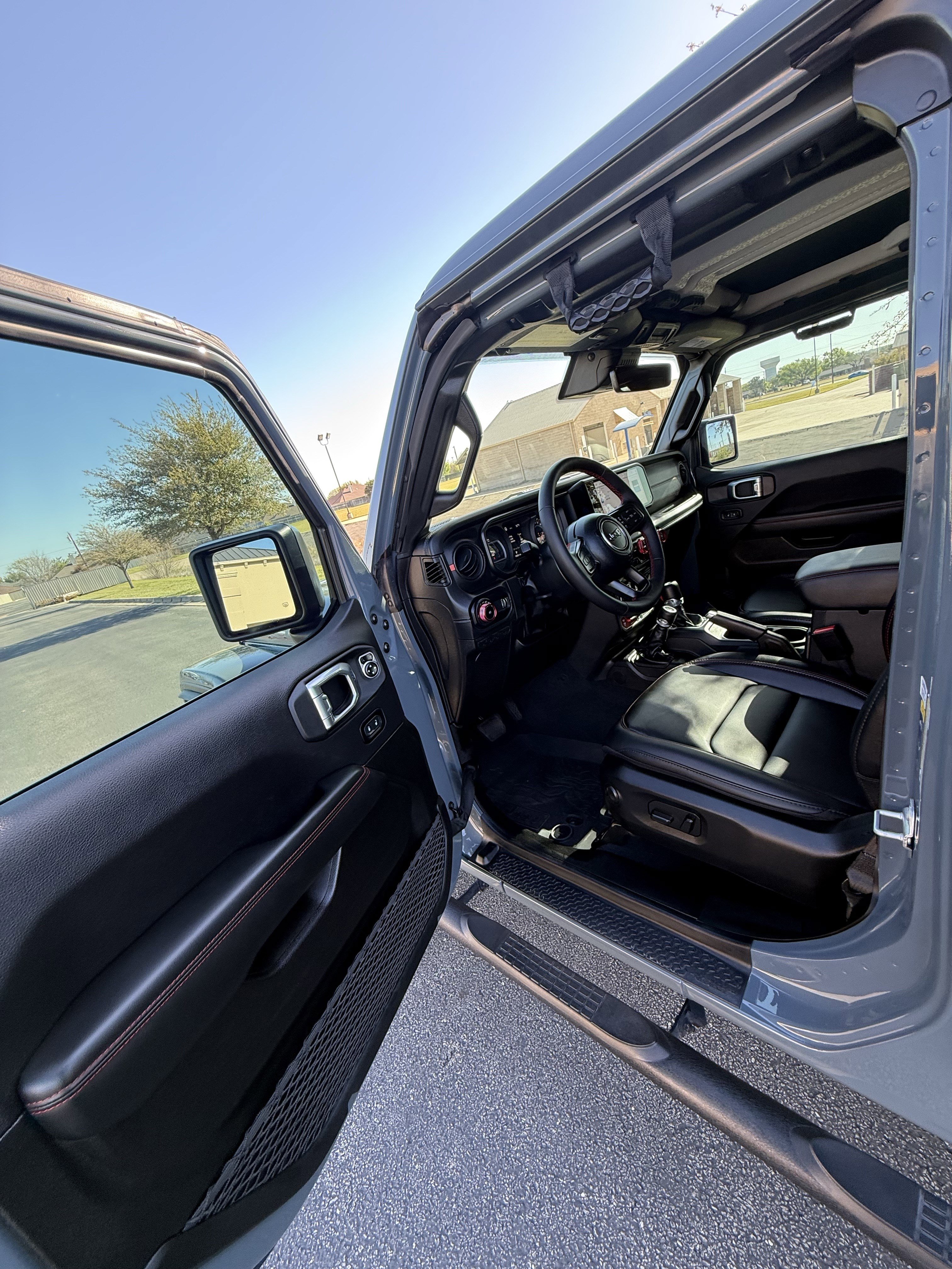 Used 2024 Jeep Wrangler Unlimited Rubicon image 16