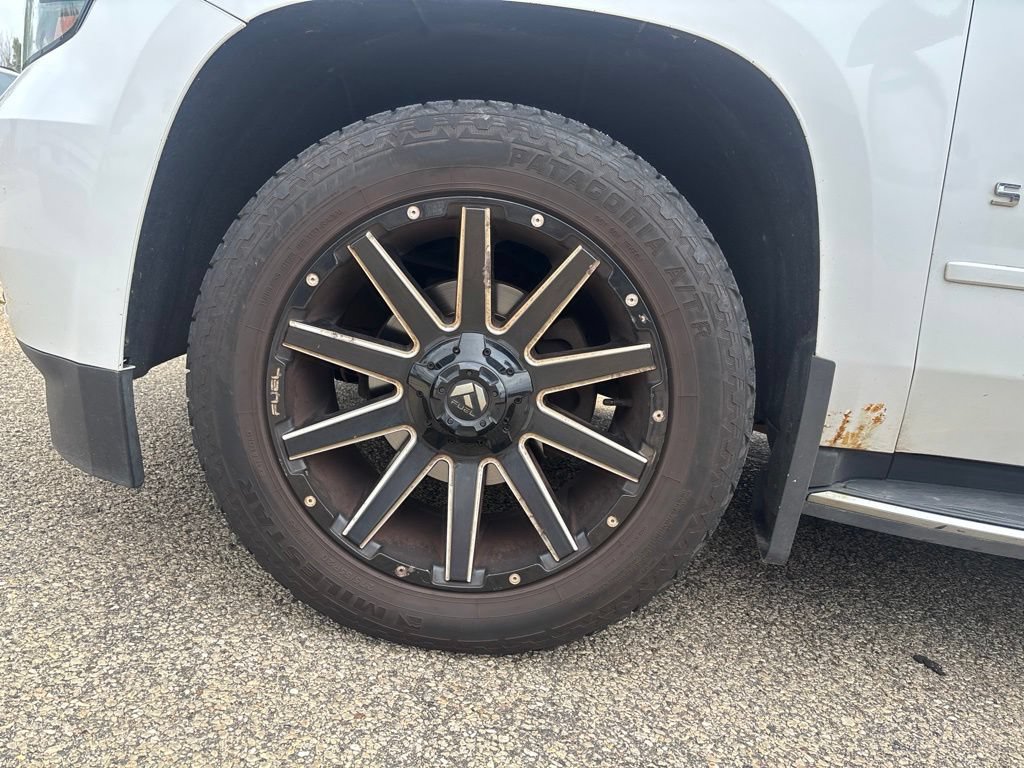 Used 2018 Chevrolet Suburban Premier AWD/4WD image 24