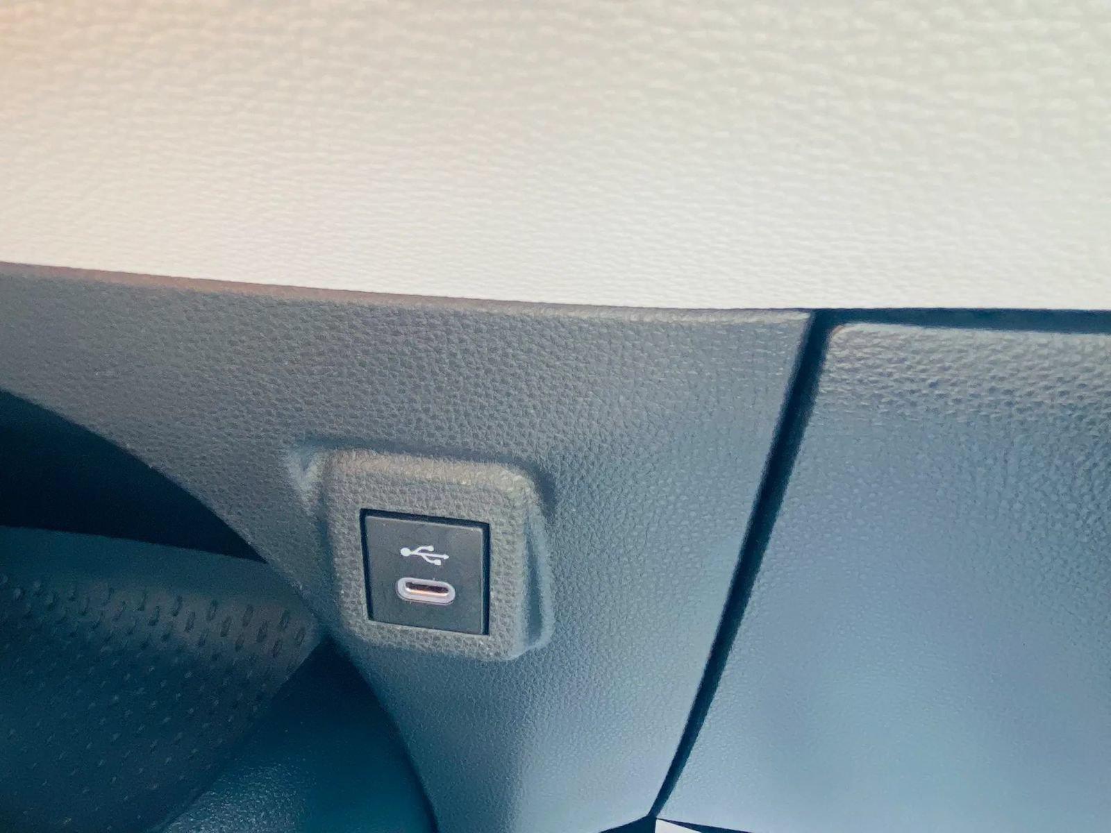 Used 2023 Toyota Corolla SE FWD image 16