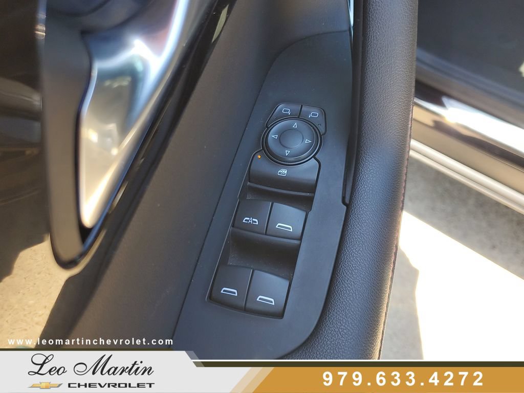 Used 2025 Chevrolet Blazer RS AWD/4WD image 19