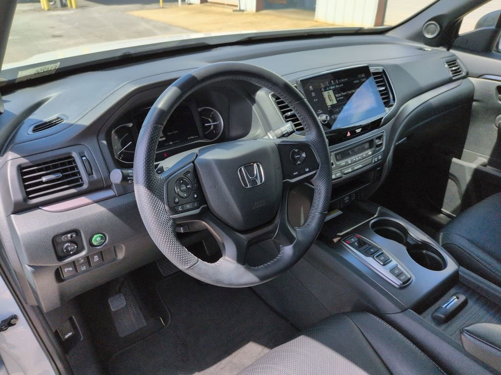 Used 2023 Honda Passport EX-L image 32
