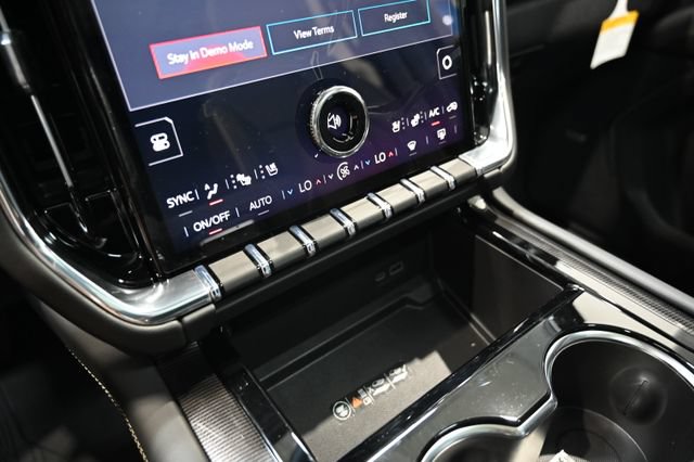 New 2026 GMC Yukon XL Elevation w/ Elevation Premium Package AWD/4WD image 19