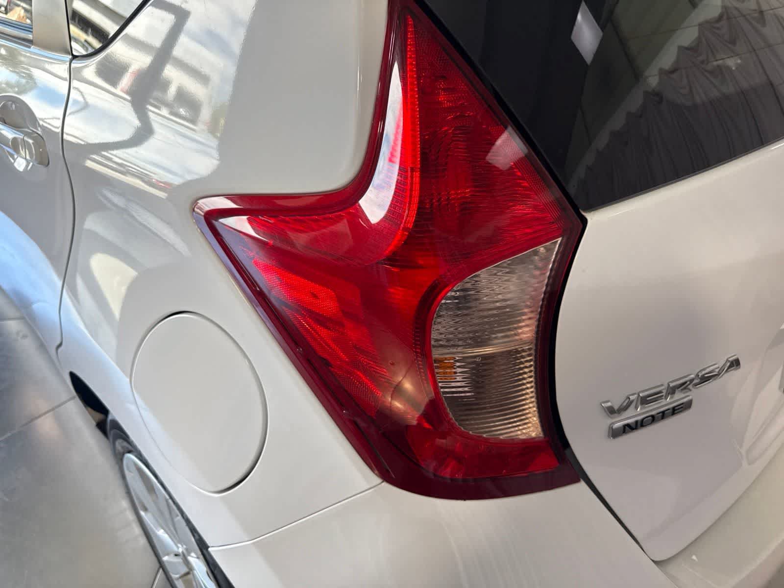 Used 2018 Nissan Versa Note SV FWD image 10