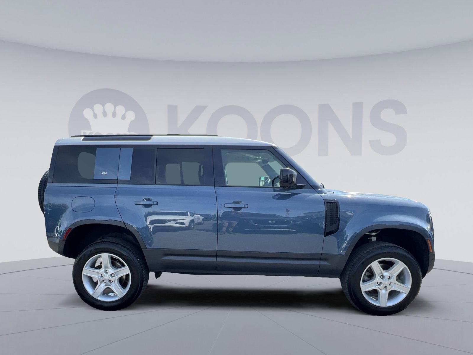 Used 2022 Land Rover Defender 110 S AWD/4WD image 17