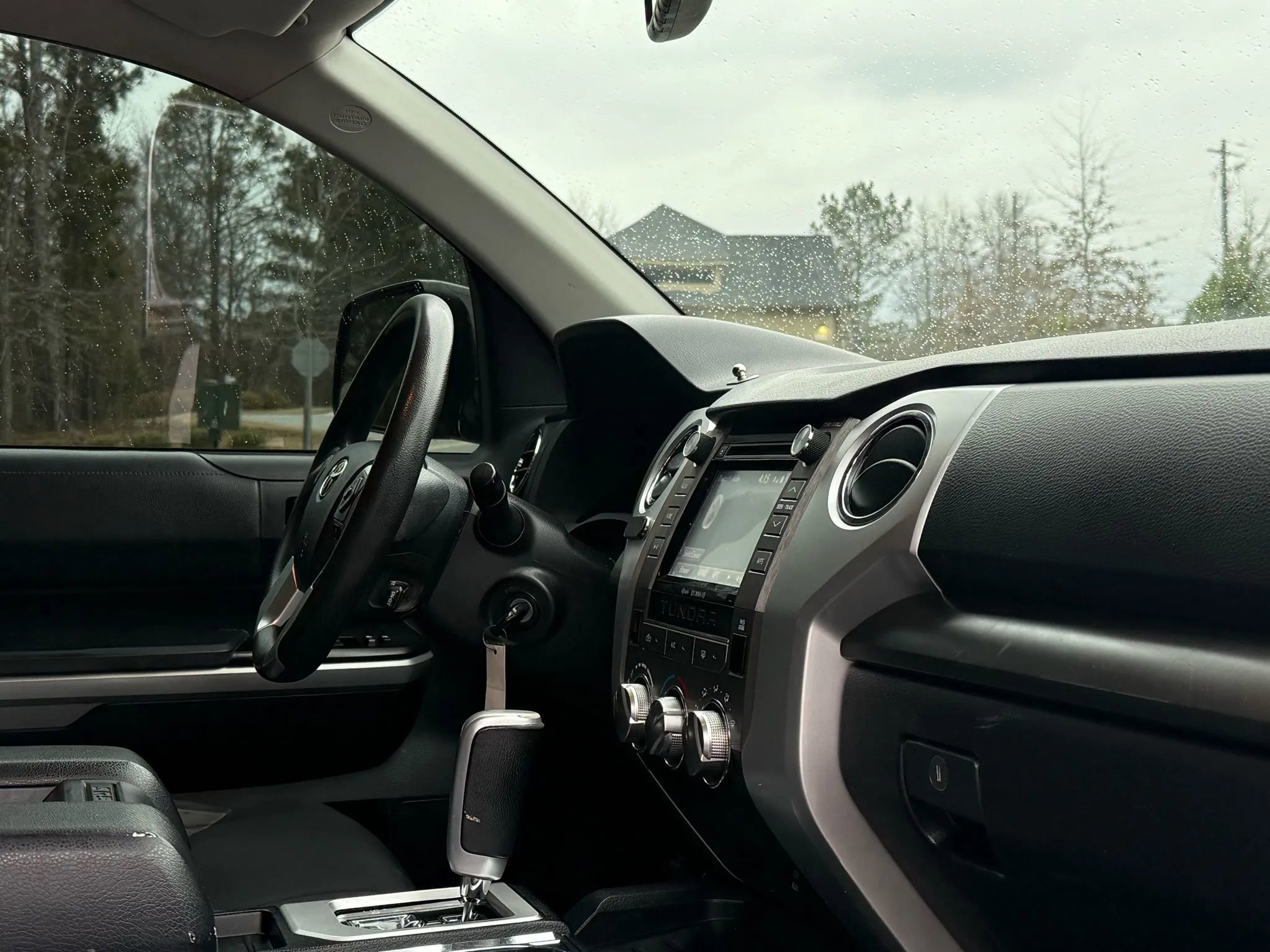 Used 2018 Toyota Tundra SR5 w/ SR5 Upgrade Package image 30