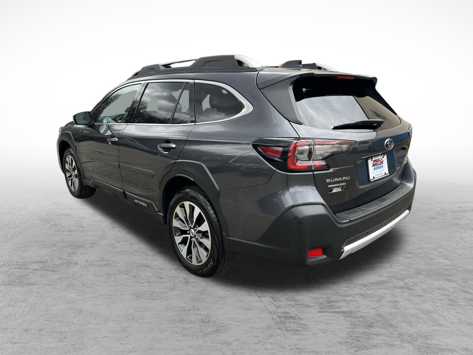 Used 2023 Subaru Outback Touring image 5