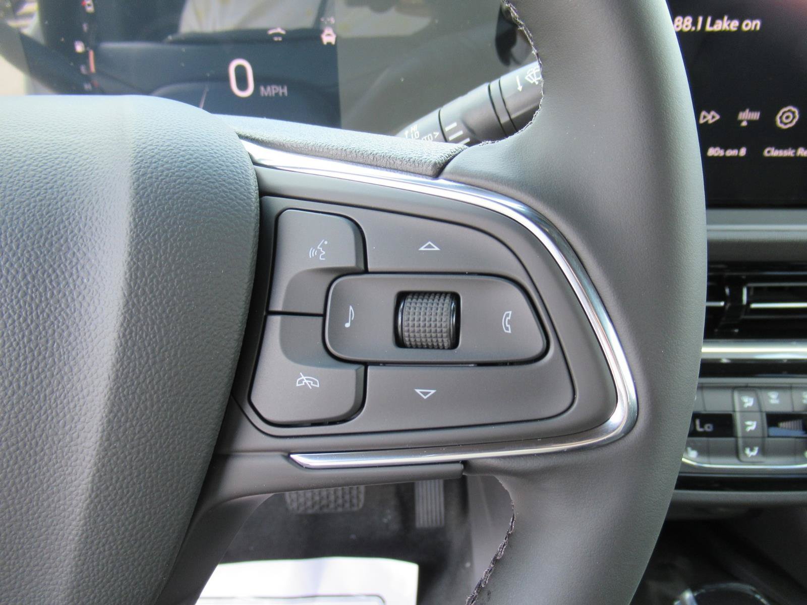 New 2026 Buick Envista Sport Touring w/ Convenience I Package FWD image 24