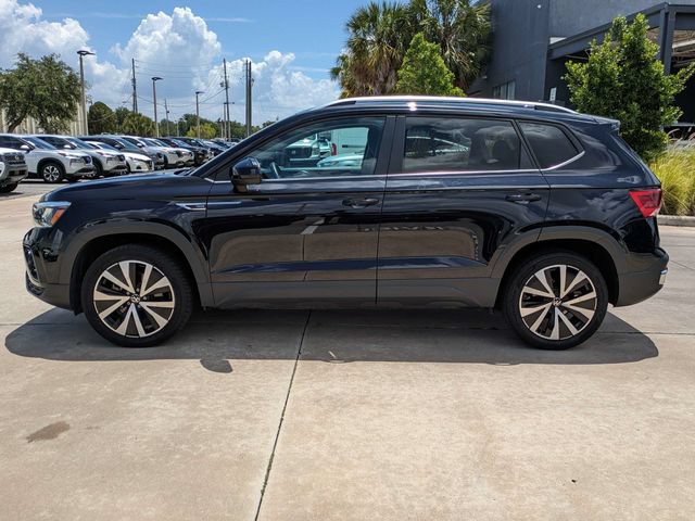 Used 2024 Volkswagen Taos SE FWD image 9