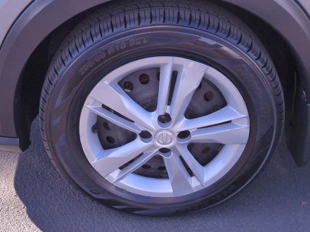 Used 2022 Nissan Kicks S image 10