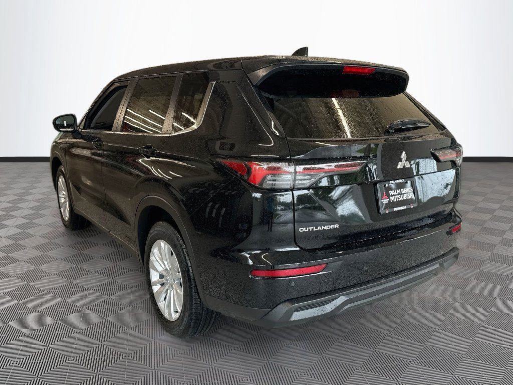 New 2026 Mitsubishi Outlander ES FWD image 7