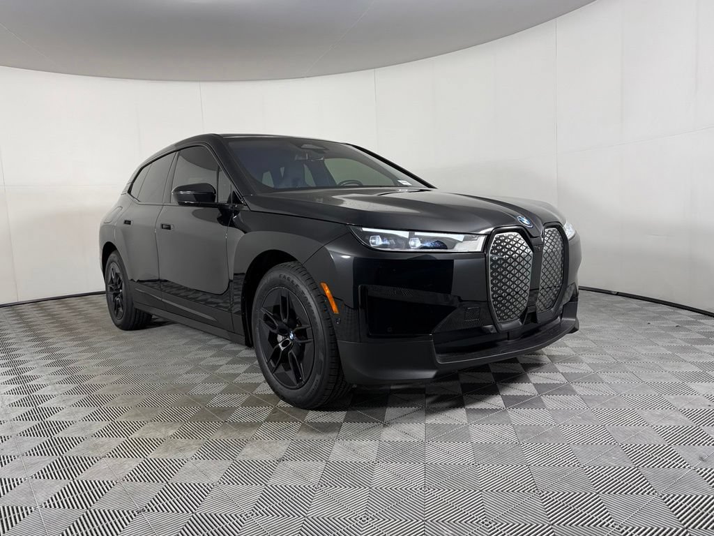 Used 2024 BMW iX xDrive50 AWD/4WD image 4