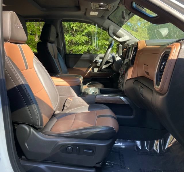 Used 2019 Chevrolet Silverado 1500 High Country w/ Technology Package AWD/4WD image 19