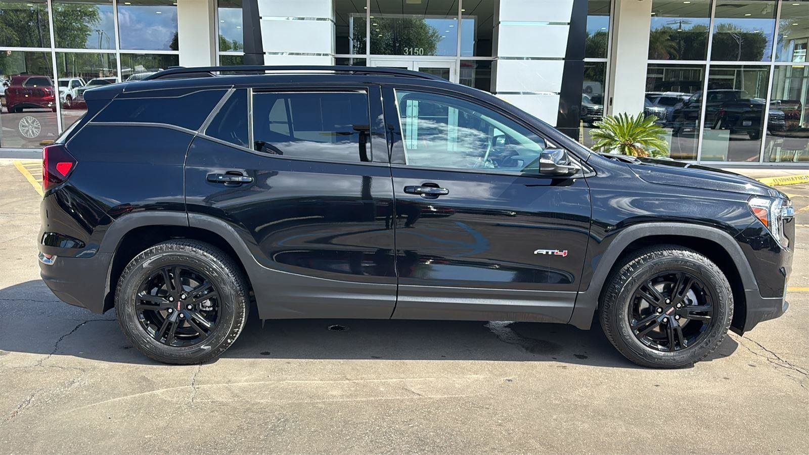 Certified 2023 GMC Terrain AT4 w/ LPO, Floor Liner Package AWD/4WD image 9