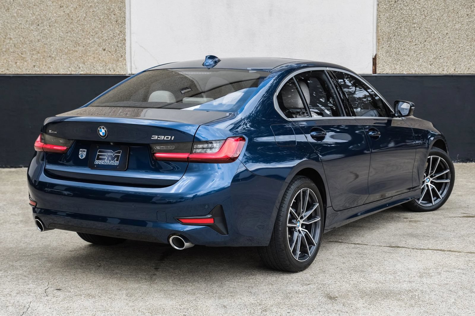 Used 2019 BMW 330i xDrive Sedan w/ Convenience Package AWD/4WD image 8