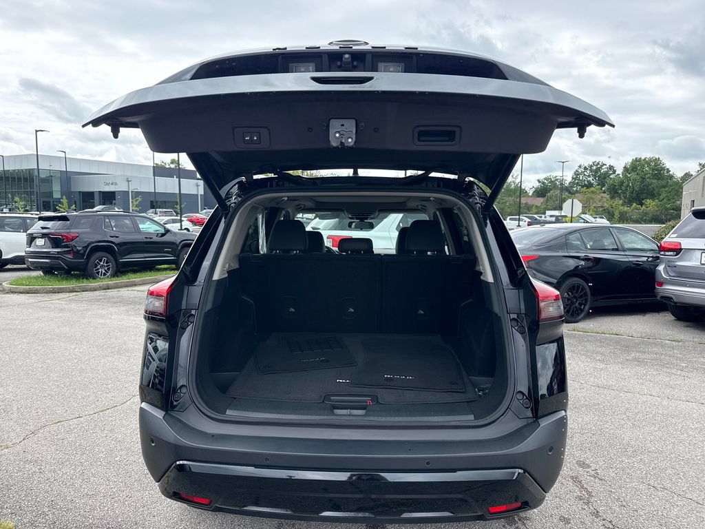 Used 2023 Nissan Rogue SV w/ SV Premium B Package AWD/4WD image 9