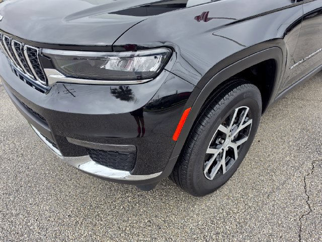 Used 2025 Jeep Grand Cherokee L Limited AWD/4WD image 17
