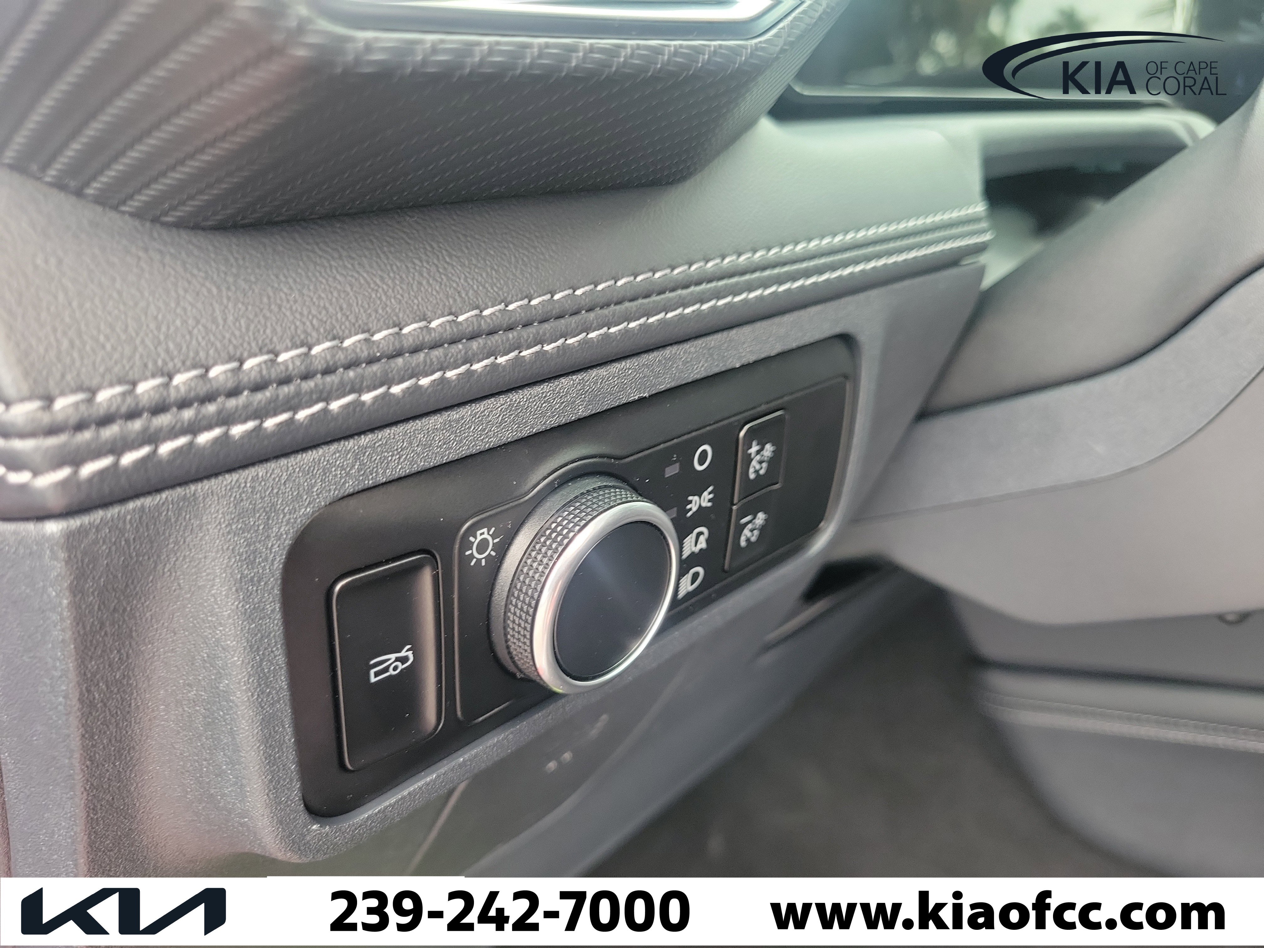 Used 2024 Ford Mustang GT Premium RWD image 17