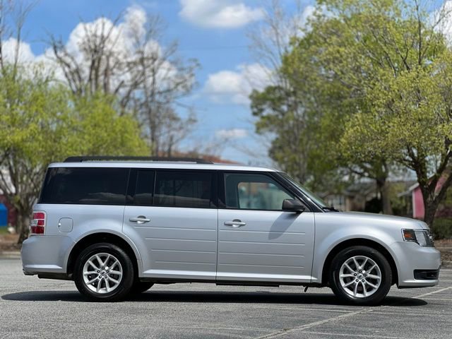 Used 2019 Ford Flex SE image 4