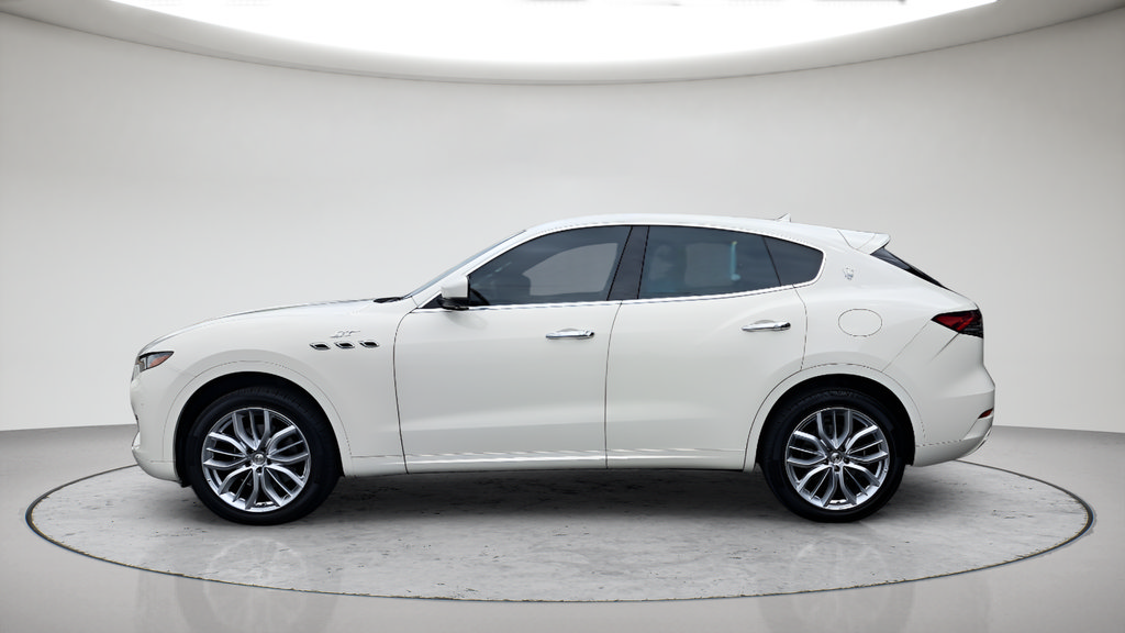 Used 2022 Maserati Levante GT AWD/4WD image 8
