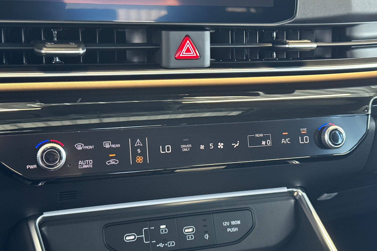New 2027 Kia Carnival SX Prestige FWD image 21