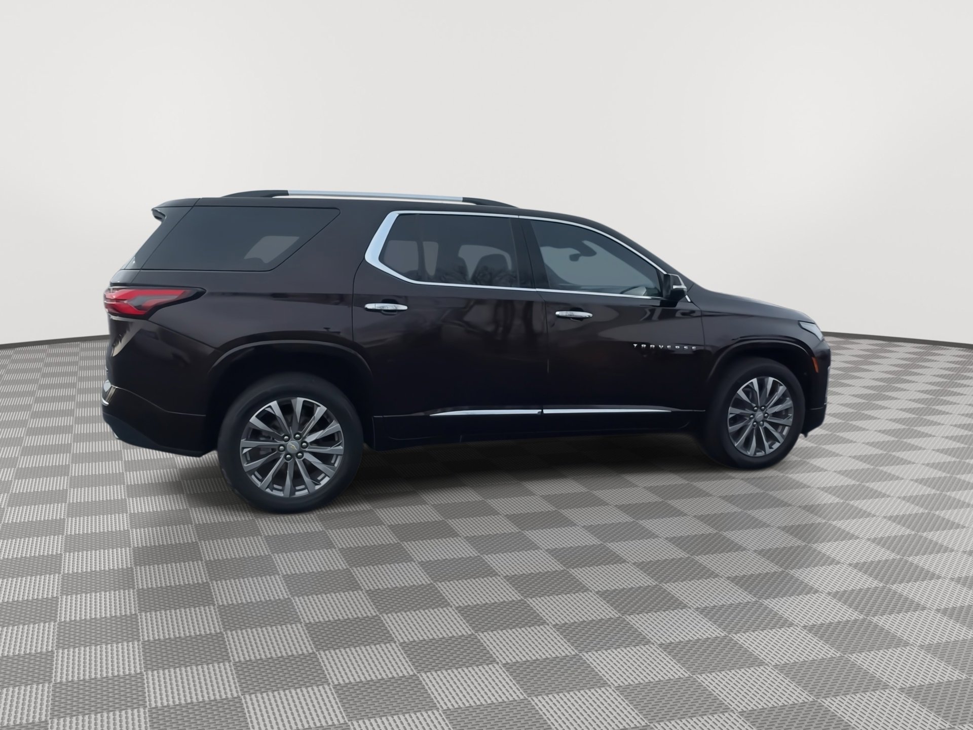 Used 2022 Chevrolet Traverse Premier w/ LPO, Floor Liner Package image 9