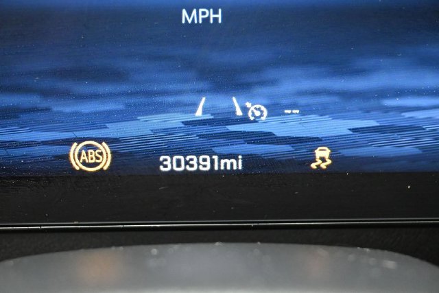 Used 2025 Chevrolet Traverse Z71 w/ Driver Confidence Package AWD/4WD image 13