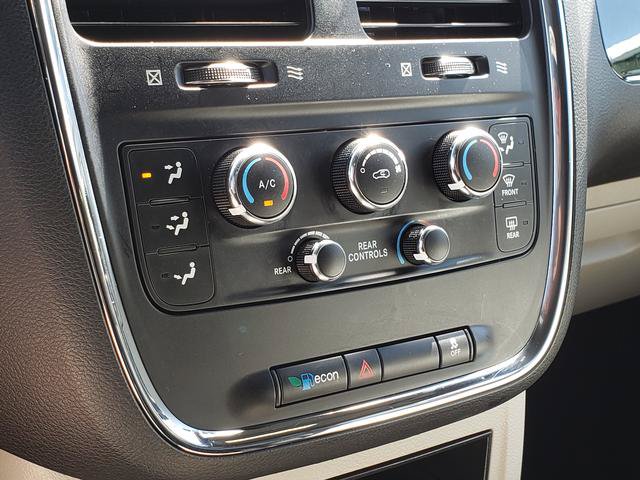 Used 2016 Dodge Grand Caravan SE FWD image 23