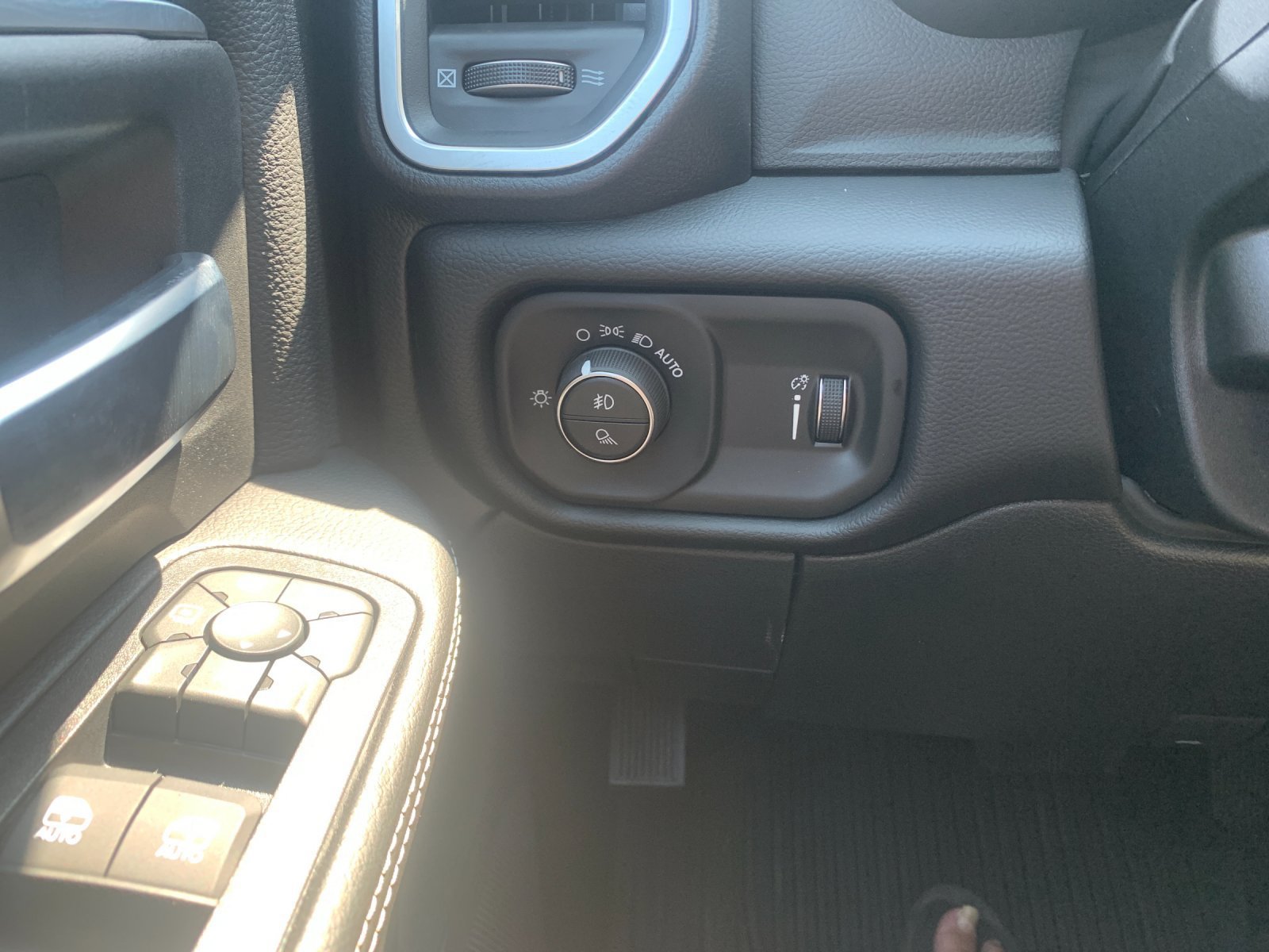 New 2026 RAM 2500 Big Horn AWD/4WD image 30