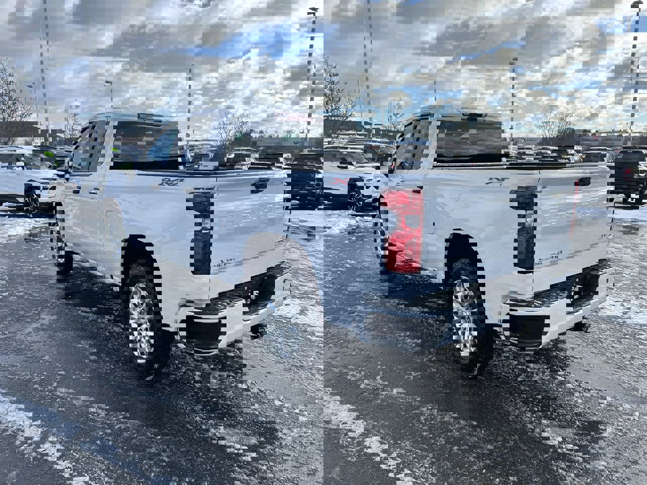 Used 2023 Chevrolet Silverado 1500 Custom image 5